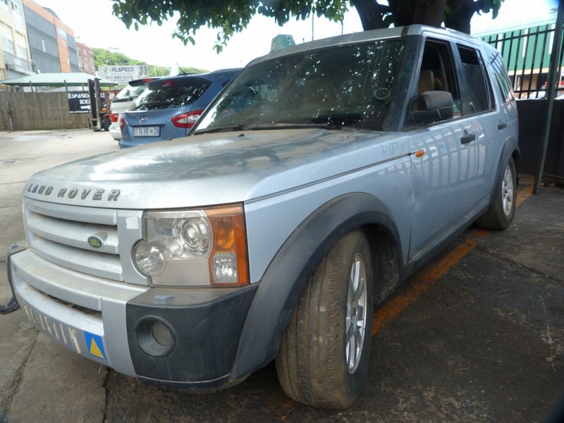 Land Rover Discovery 3 AT Silver - 2006 STRIPPING FOR SPARES - Private Seller Land Rover Discovery 3 AT Silver - 2006 STRIPPING FOR SPARES - Private Seller