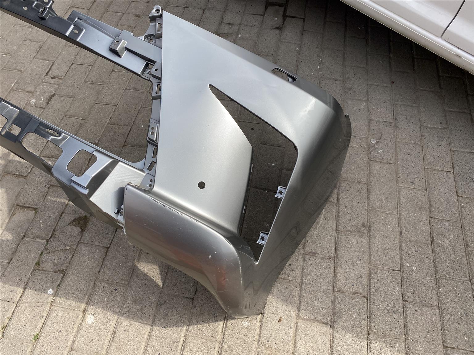 2019 LEXUS LX570 FRONT BUMPER FOR SALE. IN PRISTINE CONDITION