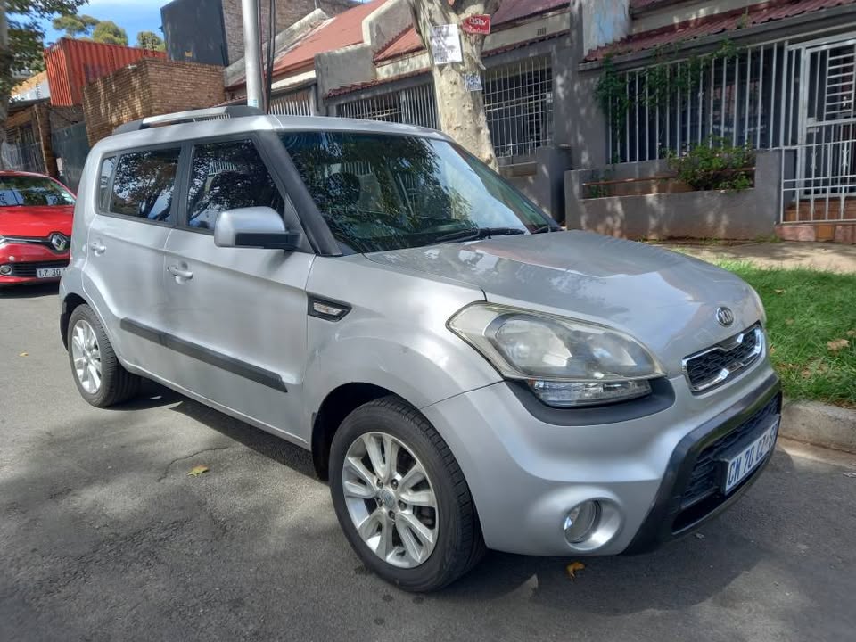 2013 Kia soul 1.2 Petrol, Manual, Siler 94000kms