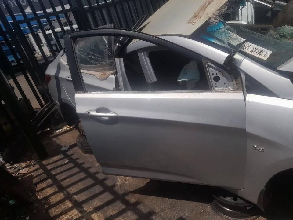 HYUNDAI ACCENT FRONT AND BACK DOORS AVAILABLE - Private Seller HYUNDAI ACCENT FRONT AND BACK DOORS AVAILABLE - Private Seller