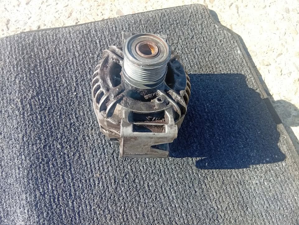Mercedes Benz w204 alternator for sale