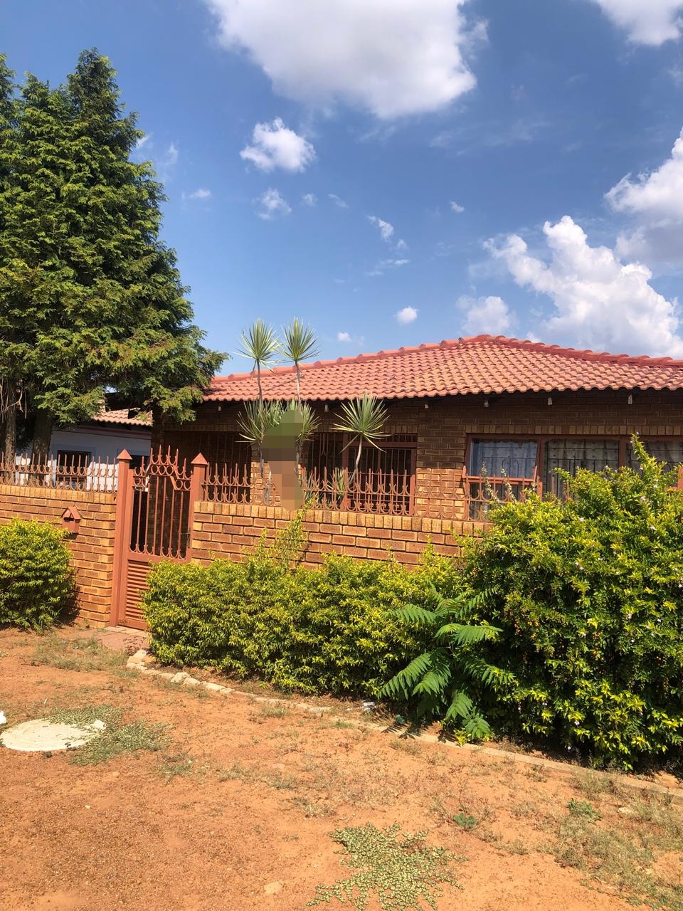 4 bedroom to rent at Soshanguve Block L Junk Mail