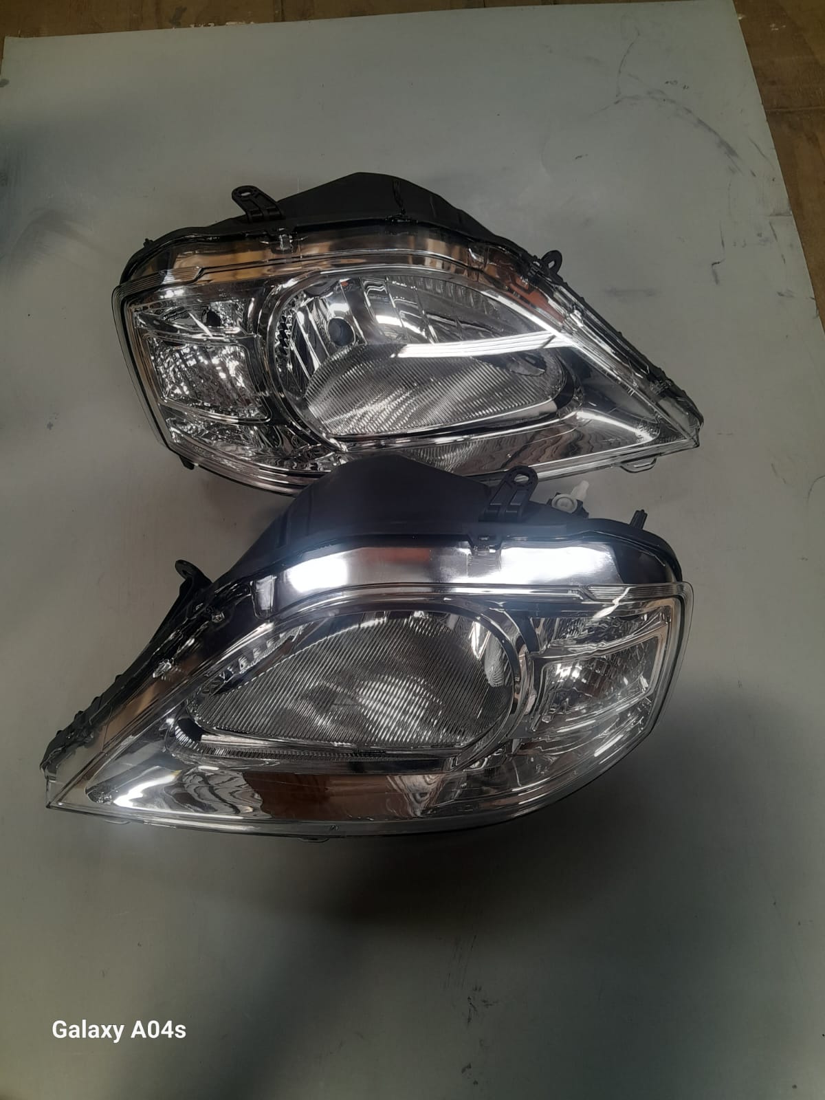 NISSAN NP200 FRONT BOTH SIDES HEADLIGHTS FOR SALE - Private Seller NISSAN NP200 FRONT BOTH SIDES HEADLIGHTS FOR SALE - Private Seller