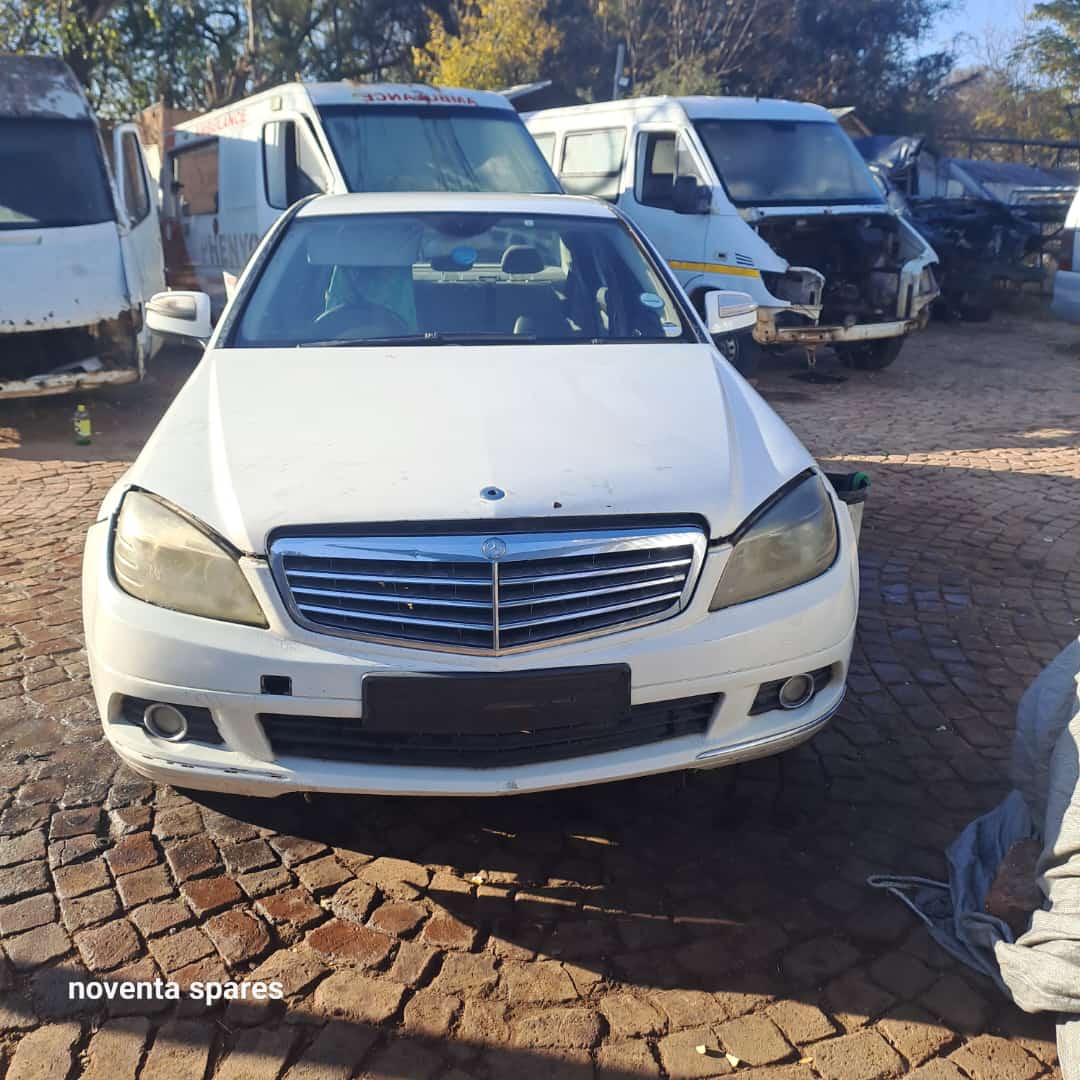 Merc Benz w204 c320 cdi stripping - Private Seller Merc Benz w204 c320 cdi stripping - Private Seller