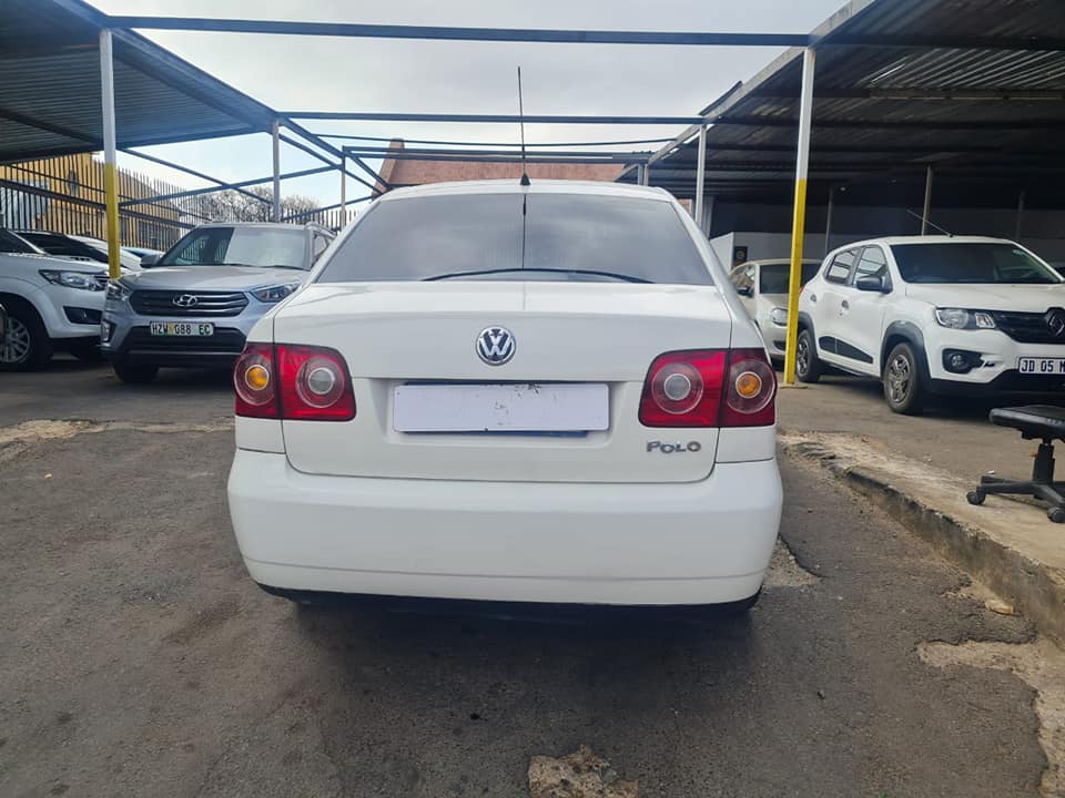 2015 Volkswagen polo vivo 1.4 Sedan Automatic Trendline