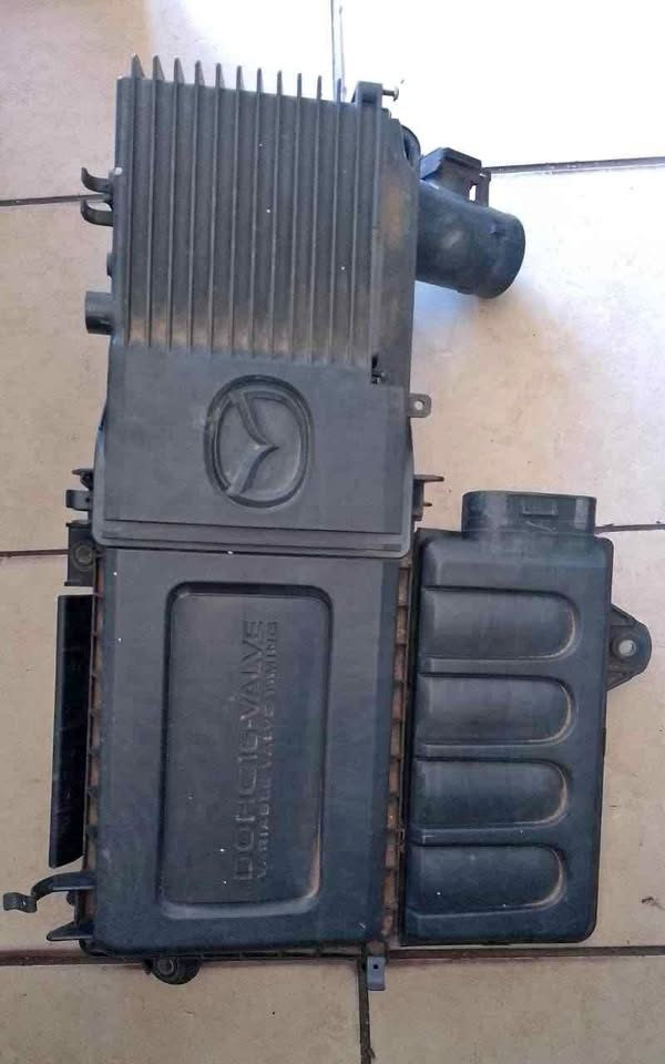 Mazda 3 zj38 air filter housing - Private Seller