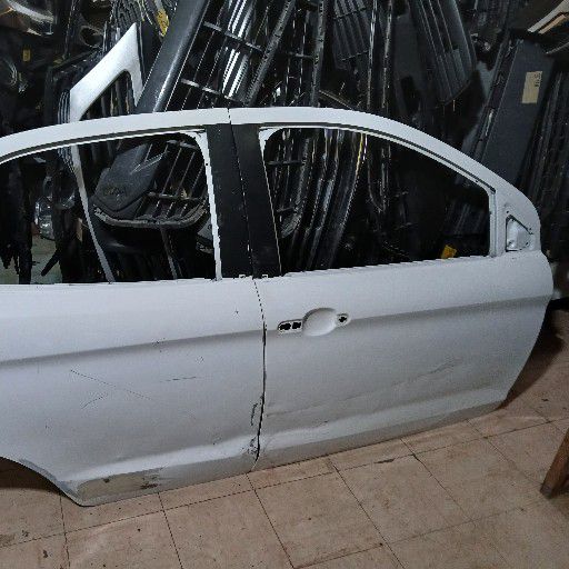 Ford Figo door - Private Seller