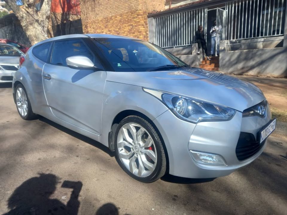 2013 Hyunda Veloster 1.6 GDi, Automatic, Silver, Service book, 165000kms