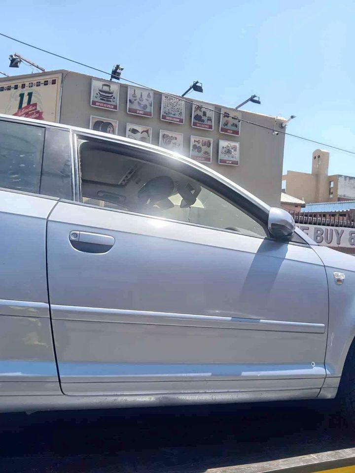 Audi A3 2.0tdi rhs door - Private Seller