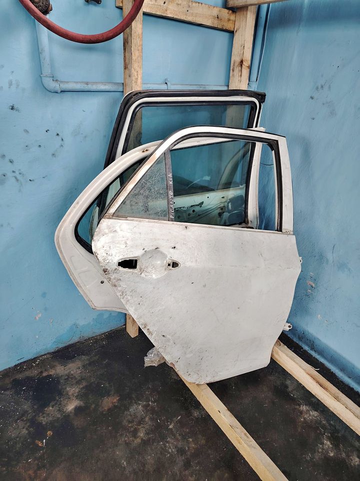 Kia Picanto rear door - Private Seller