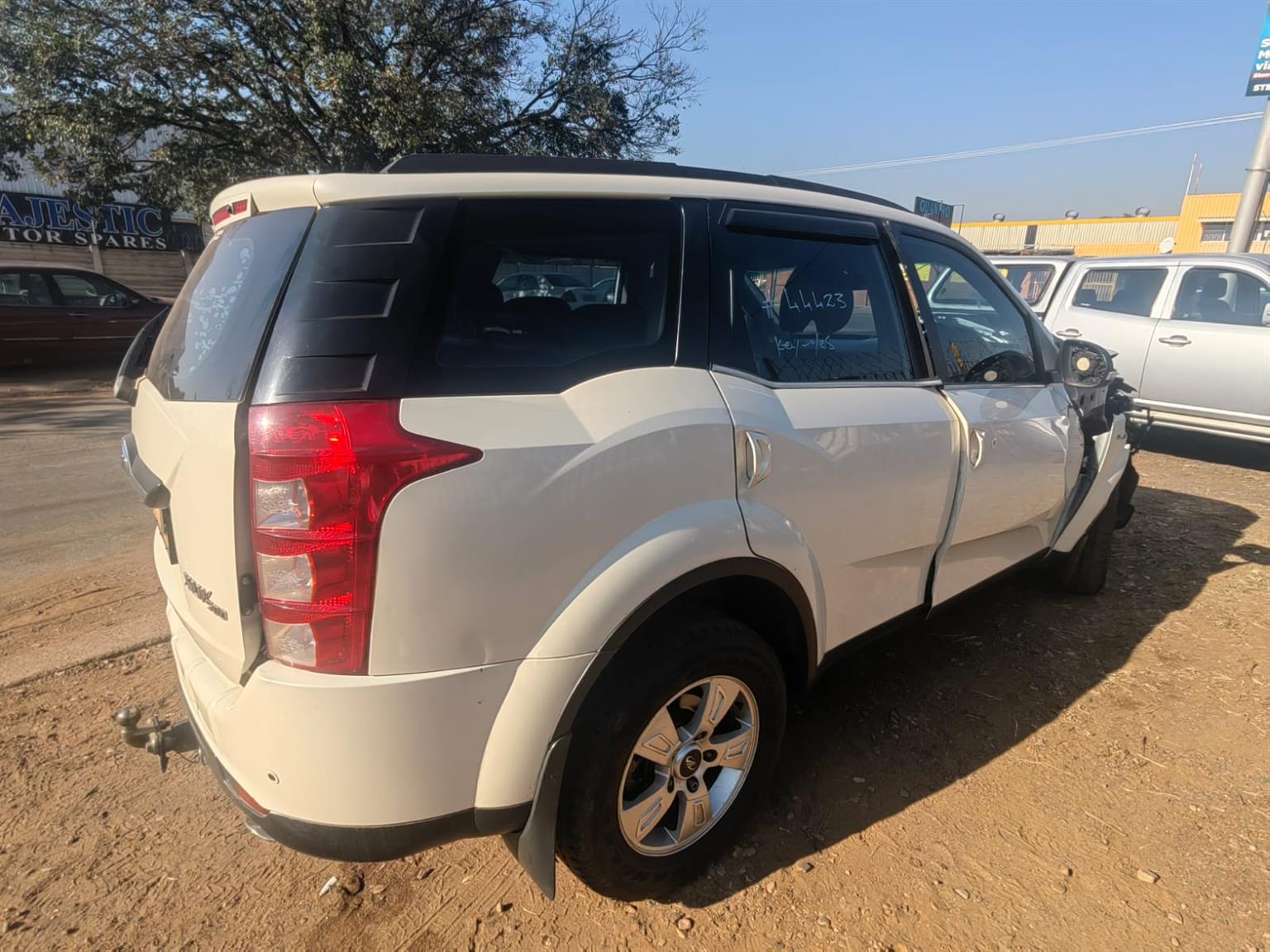 Mahindra Xuv500 2.2 D Mhawk 2012 stripping for used spares and used parts Mahindra Xuv500 2.2 D Mhawk 2012 stripping for used spares and used parts