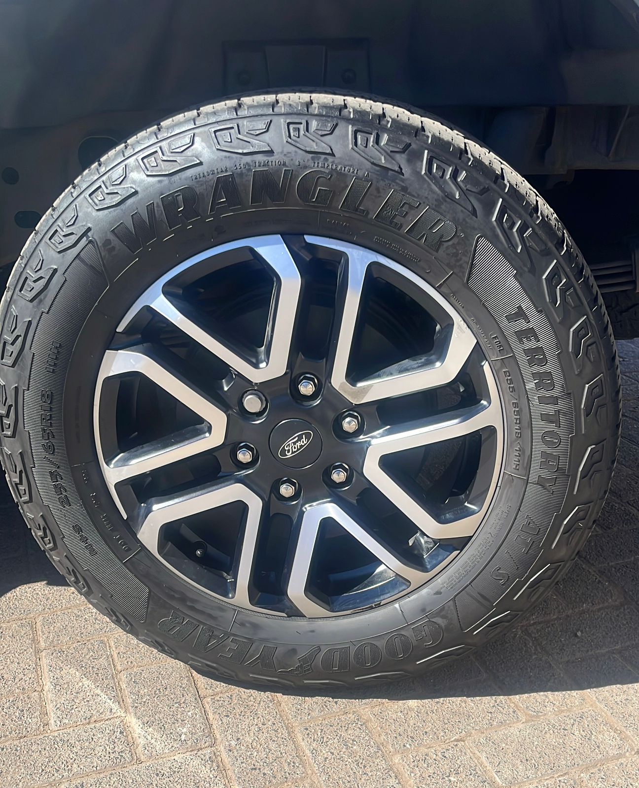 FORD RANGER 18"MAGS WITH TYRES - Private Seller FORD RANGER 18"MAGS WITH TYRES - Private Seller