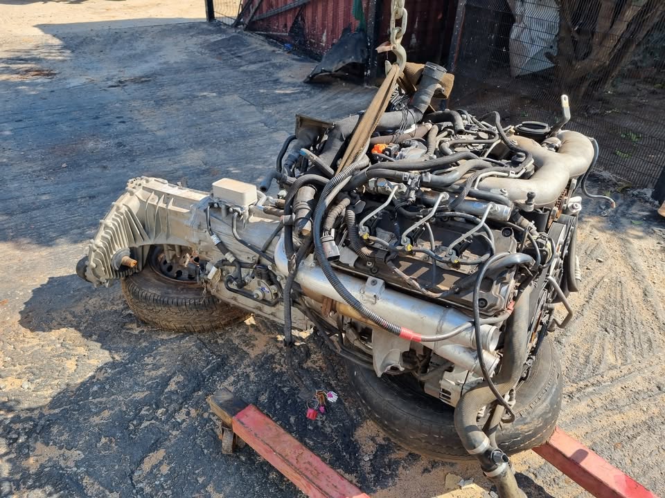 2011 PORSCHE CAYENNE DIESEL 958 STRIPPING AS SPARES - Private Seller