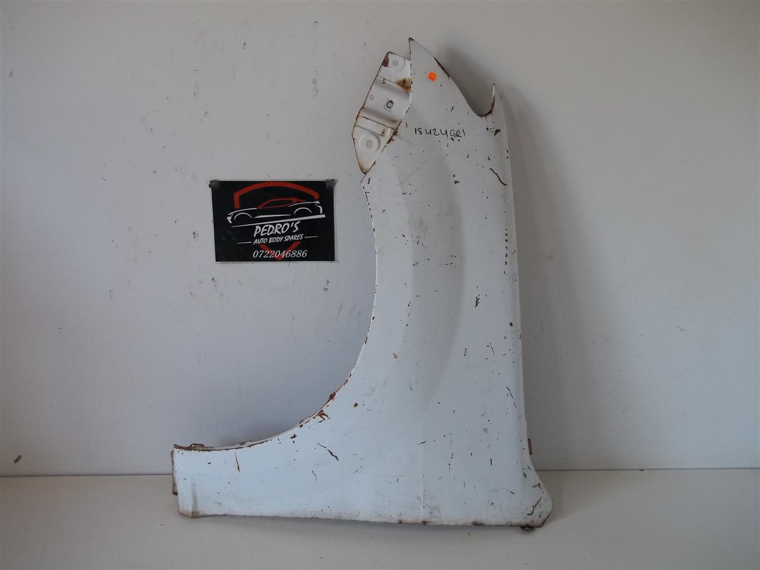 Isuzu D-Max left front fenders - Private Seller Isuzu D-Max left front fenders - Private Seller