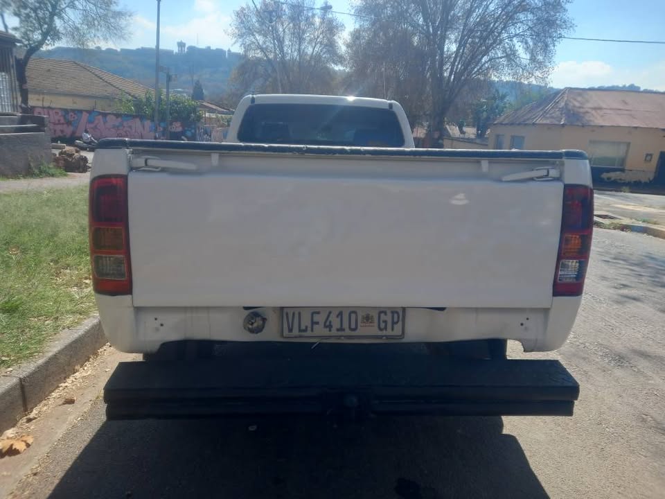 2007 Toyota Hilux Single Cab 2.0VVTI Petrol, Manual, White, Leather seats, 101000kms