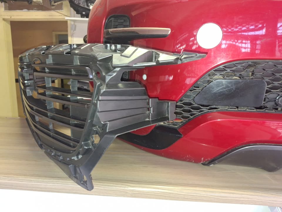 2019 MAZDA CX-3 MAIN GRILL AVAILABLE FOR SALE - Private Seller 2019 MAZDA CX-3 MAIN GRILL AVAILABLE FOR SALE - Private Seller