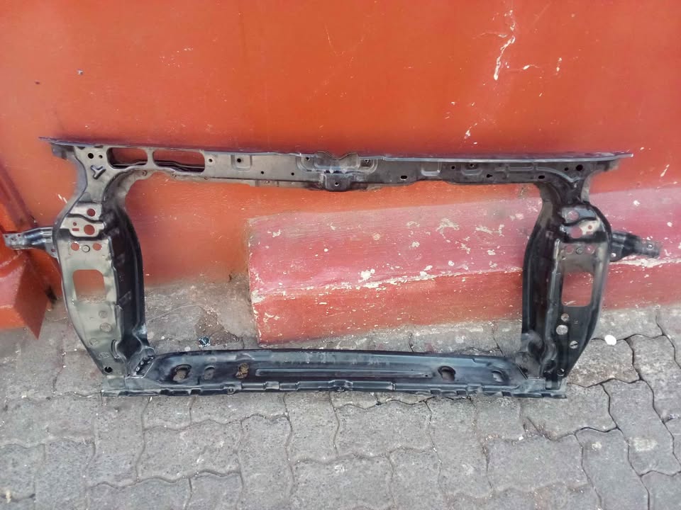 Hyundai I20 2010-2015 cradle - Private Seller Hyundai I20 2010-2015 cradle - Private Seller