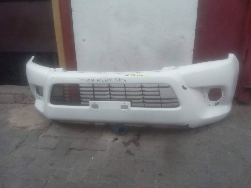 Toyota hi lux GD6 Front bomber - Private Seller
