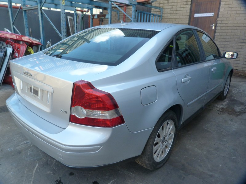 Volvo S40 2.4 Petrol AT Silver - 2006 SPARESBOYZ STRIPPING FOR SPARES - Private Seller Volvo S40 2.4 Petrol AT Silver - 2006 SPARESBOYZ STRIPPING FOR SPARES - Private Seller