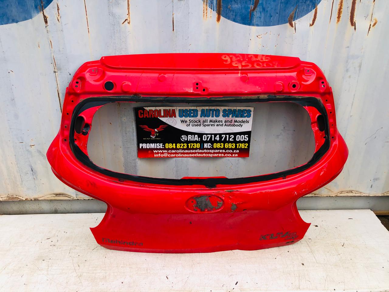 Mahindra KUV 100 tailgate (2018-2024) - Private Seller Mahindra KUV 100 tailgate (2018-2024) - Private Seller