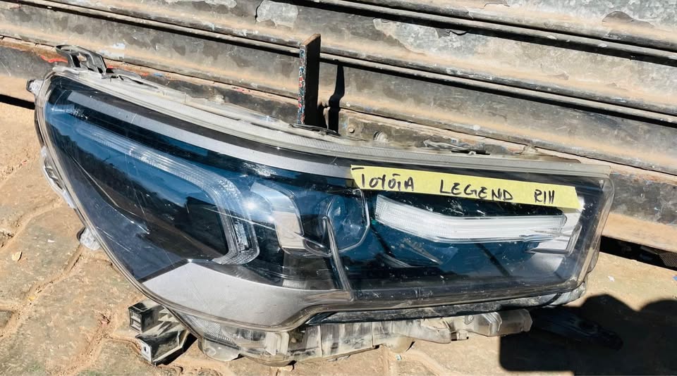 Toyota Hilux Legend 50 headlight - Private Seller Toyota Hilux Legend 50 headlight - Private Seller