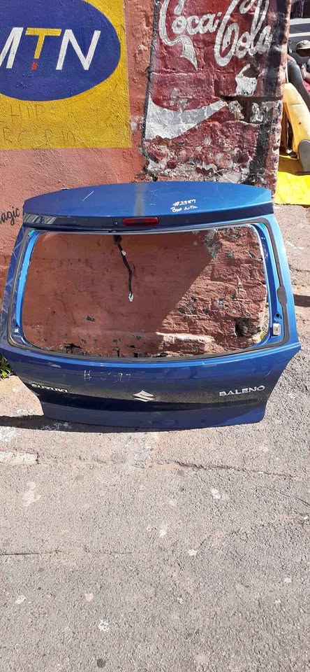 Neat Suzuki Baleno Tailgate