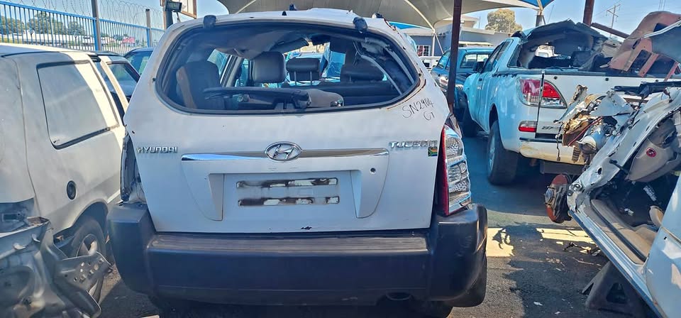 2007 Hyundai Tucson 2.0 GLS Stripping For Parts - Private Seller 2007 Hyundai Tucson 2.0 GLS Stripping For Parts - Private Seller