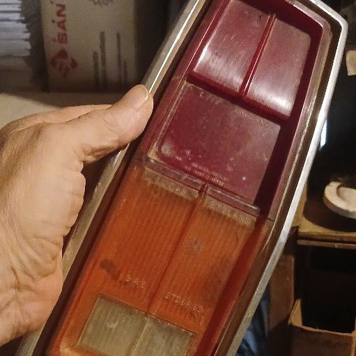 Cresta, tail light - Private Seller Cresta, tail light - Private Seller