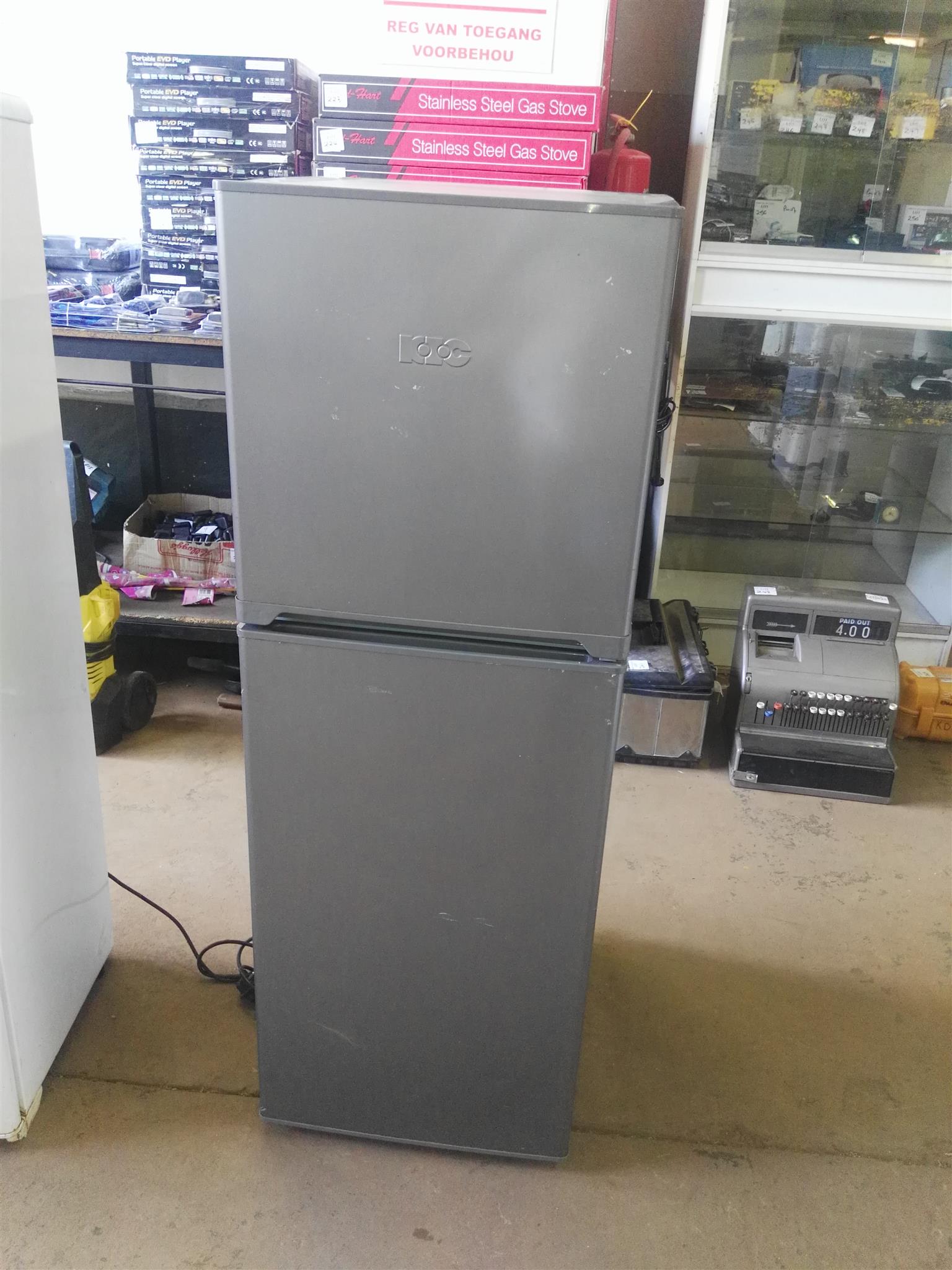 Defy 210 lt fridge