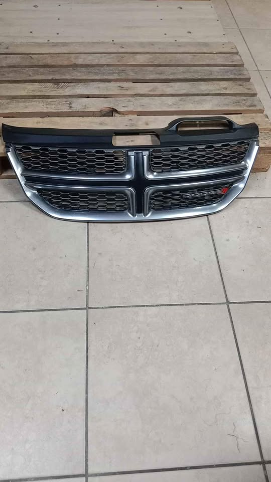 2012 Dodge journey grill - Private Seller