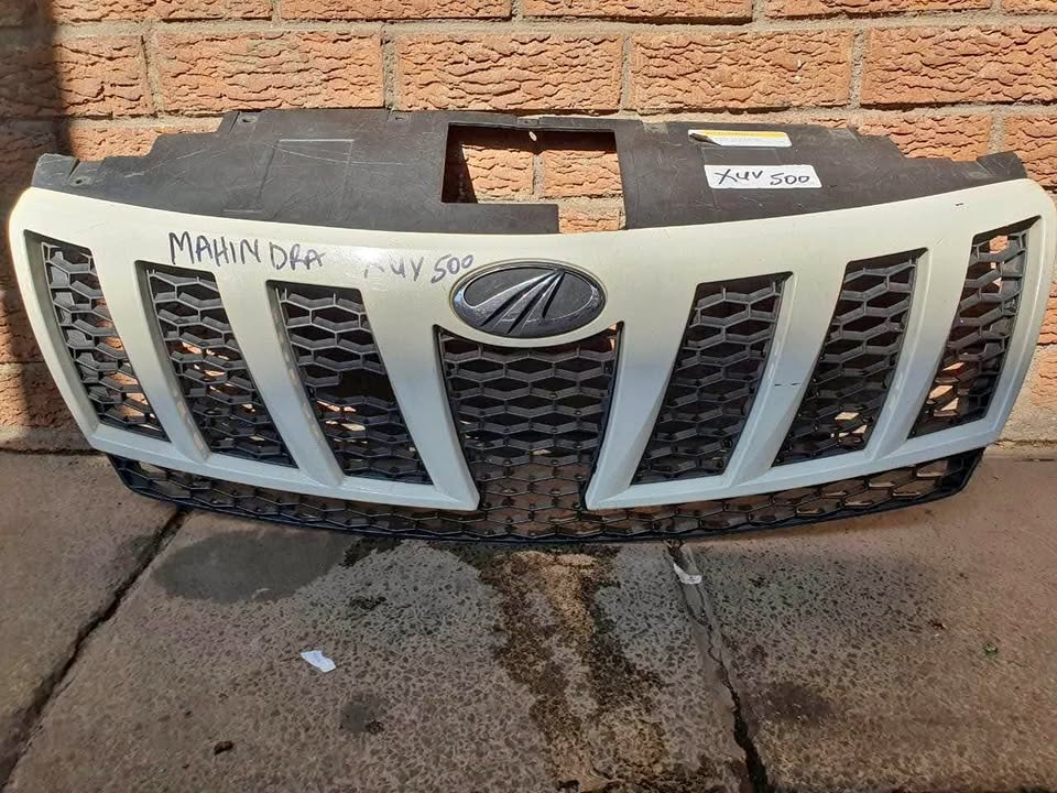 Mahindra XUV500 grill - Private Seller Mahindra XUV500 grill - Private Seller