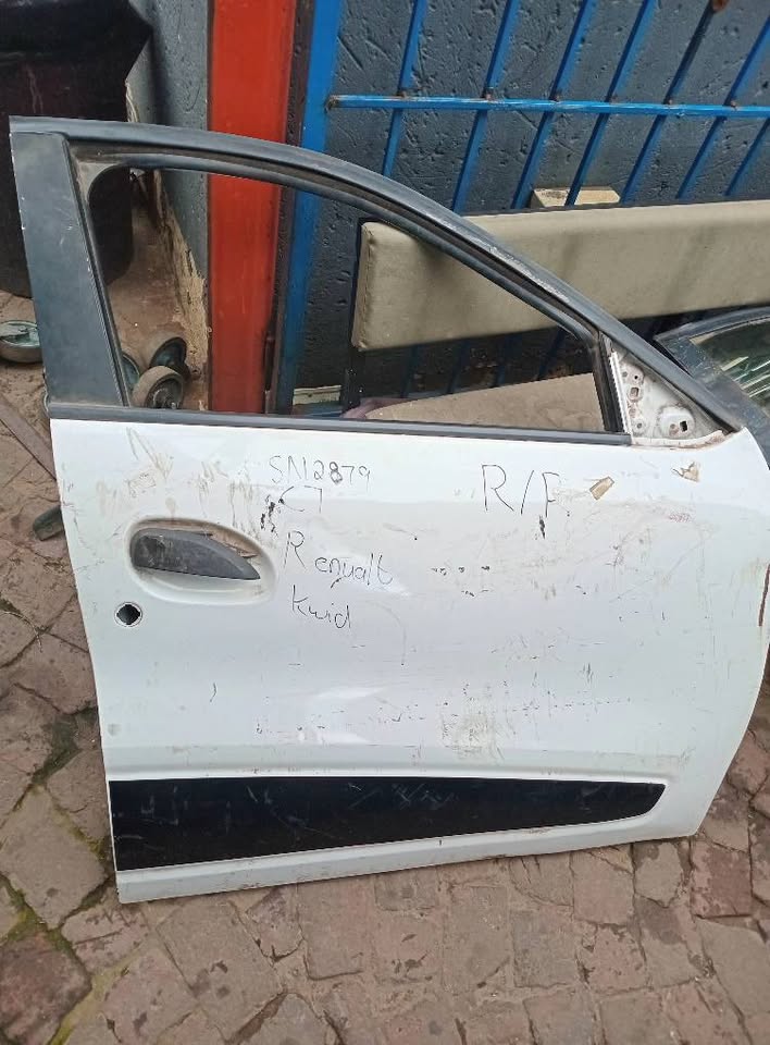 2017 Renault kwid right side doors for sale WhatsApp or cell - Private Seller 2017 Renault kwid right side doors for sale WhatsApp or cell - Private Seller