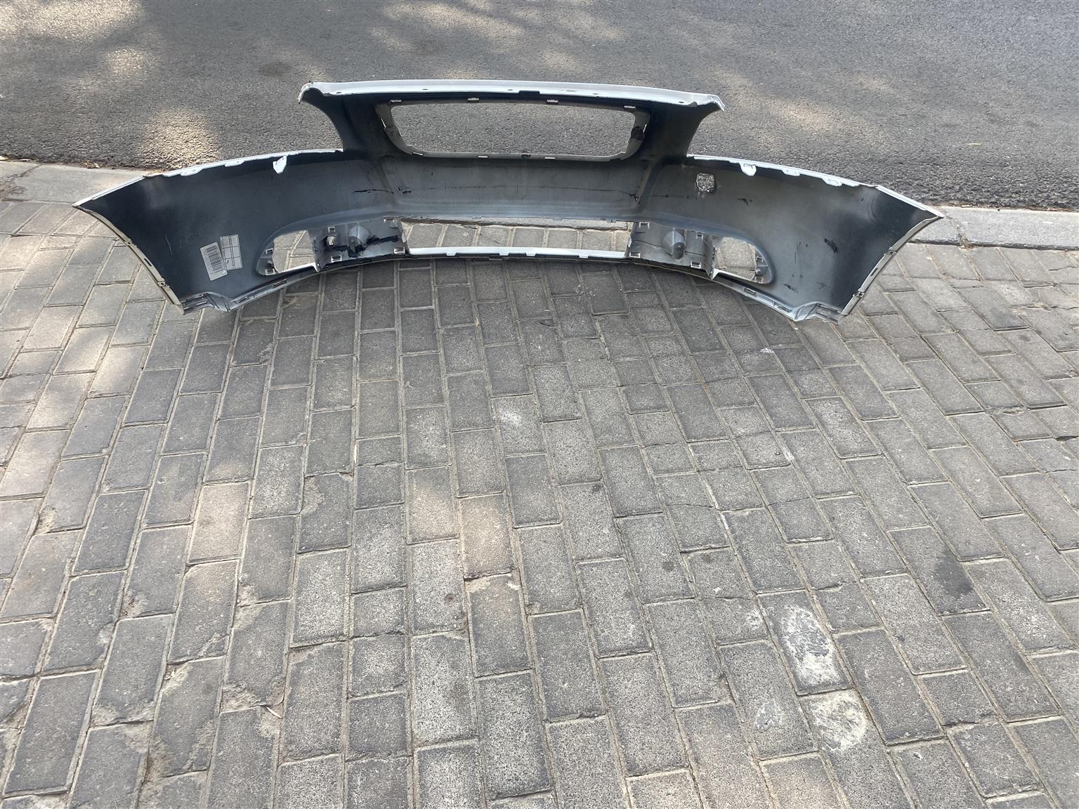 2010 VOLVO S40 FRONT BUMPER FOR SALE. IN EXCELLENT CONDITION - Private Seller