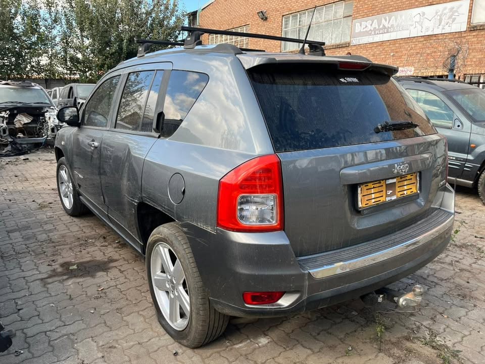 2013 JEEP COMPASS 2.0 NOW STRIPPING - Private Seller