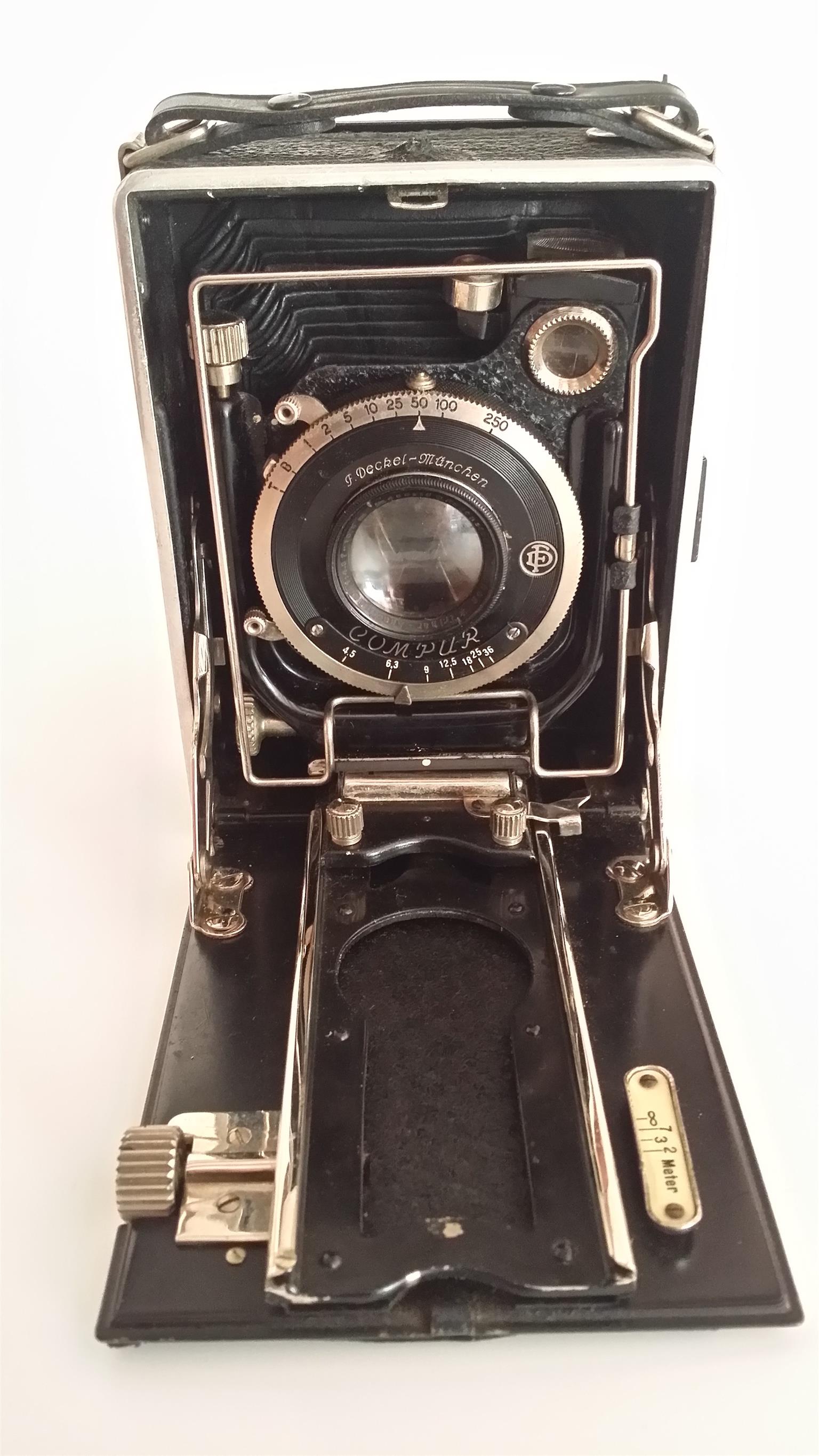 Ancient photo camera
