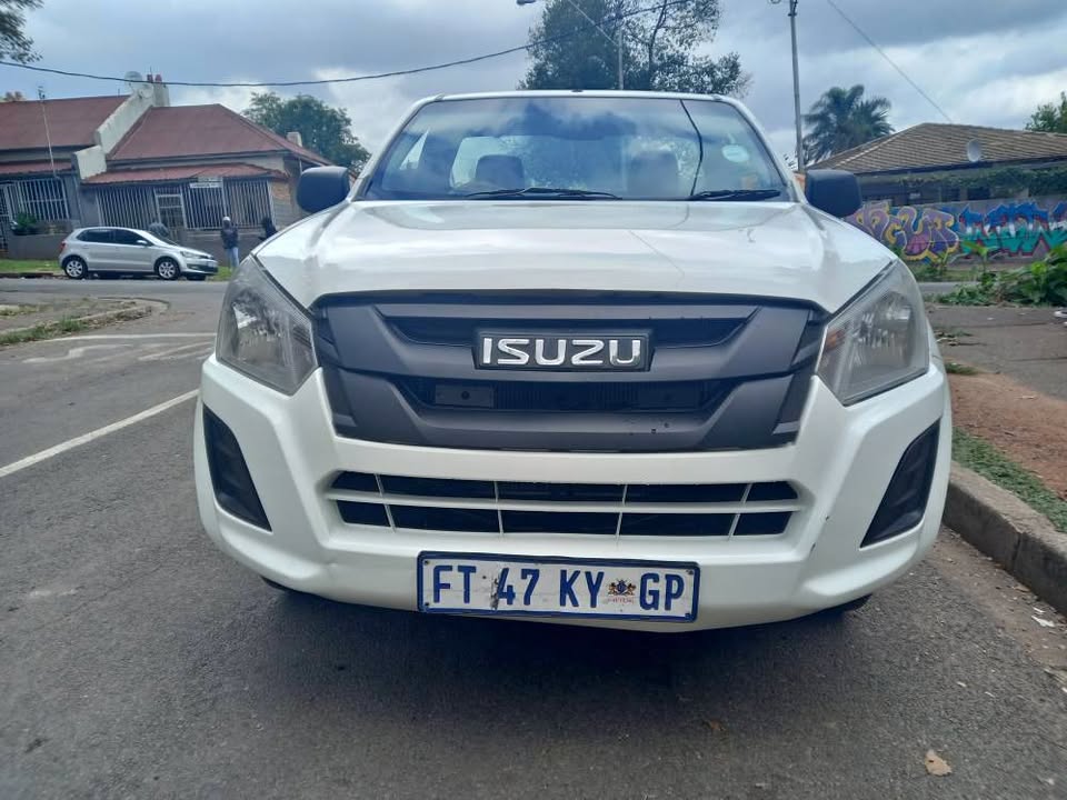 2018 Isuzu KB250 Sigle Cab 2.5 DIESEL,  Manual, White