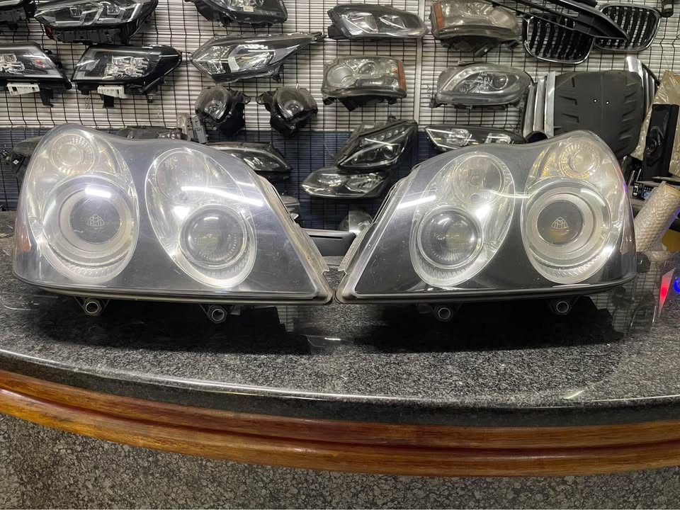 Maybach 57 S Headlights available