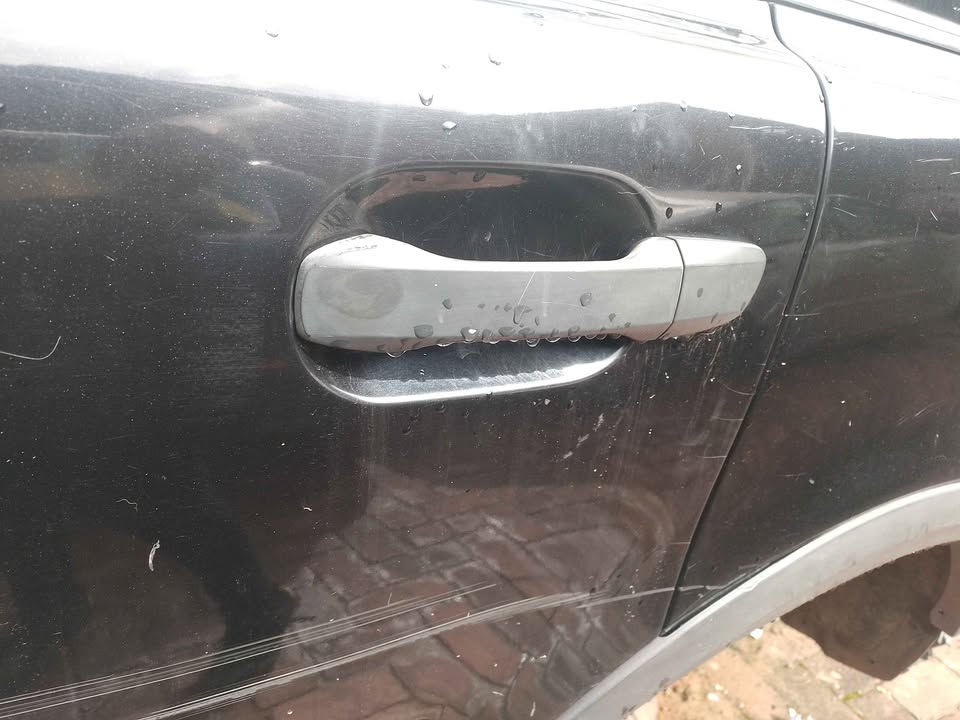 VOLVO XC90 2008 LEFT REAR DOOR HANDLE FOR SALE °¦°DELIVERY AVAILABLE COUNTRY WIDE°¦° - Private Seller VOLVO XC90 2008 LEFT REAR DOOR HANDLE FOR SALE °¦°DELIVERY AVAILABLE COUNTRY WIDE°¦° - Private Seller