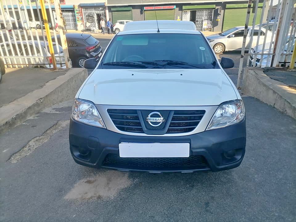 2019 Nissan Np200 1.6i Bakkie with a Canopy