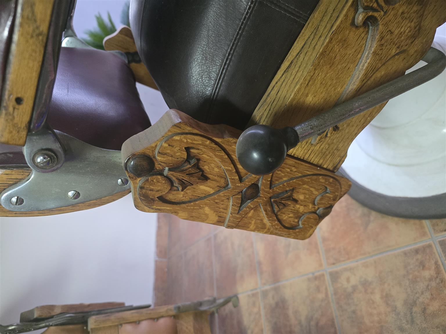Antique Kochs barberchair