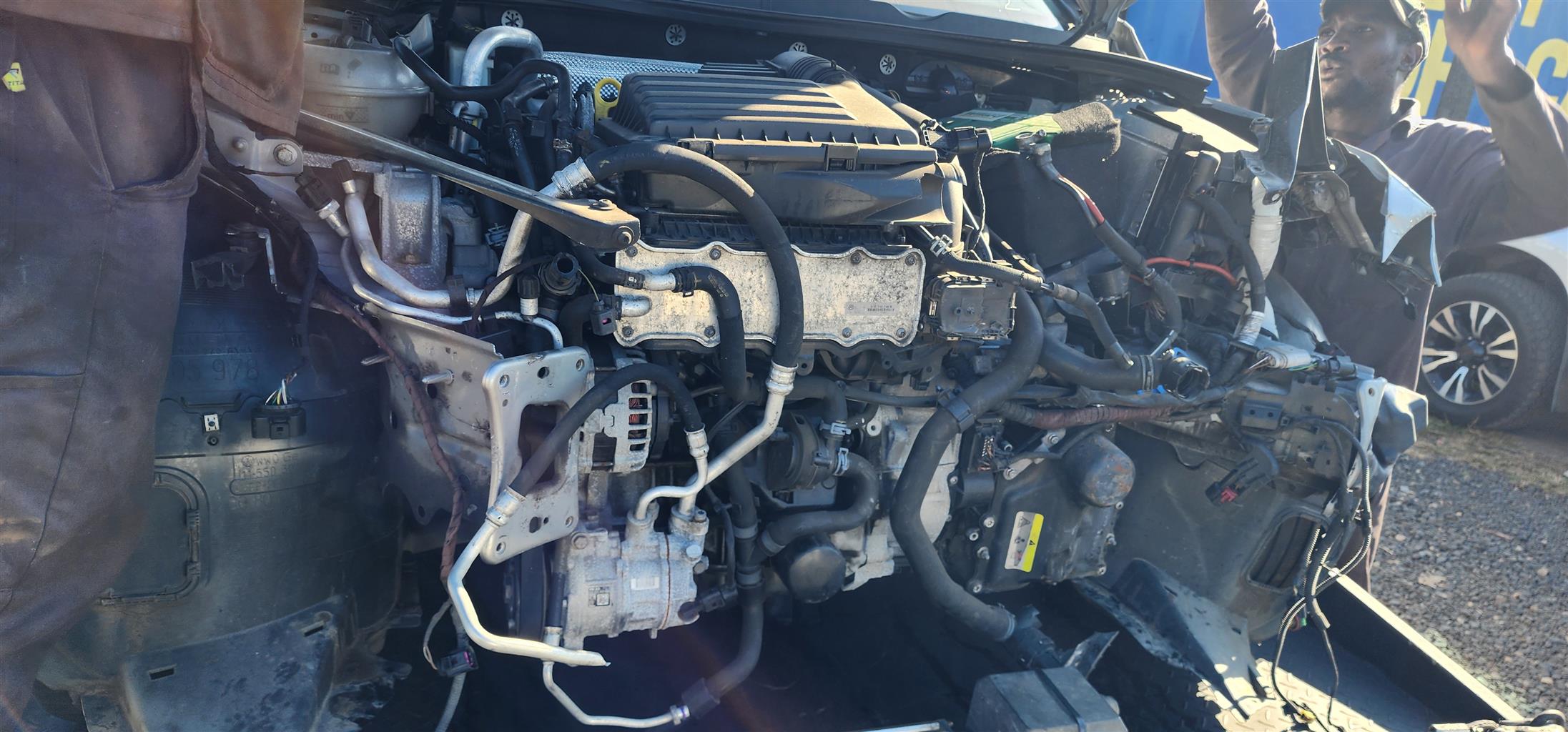 Now Stripping Vw Golf 7 Tsi 2015 