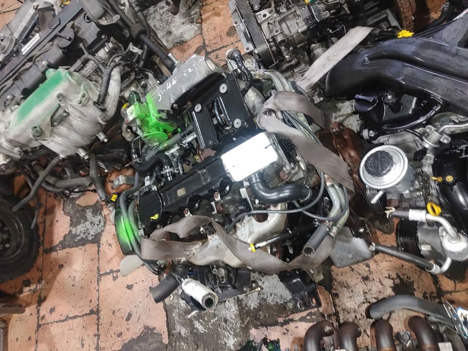 ISUZU KB240 C24SE 2.4I MPI 8VALVE PETROL ENGINE FOR SALE - Private Seller ISUZU KB240 C24SE 2.4I MPI 8VALVE PETROL ENGINE FOR SALE - Private Seller