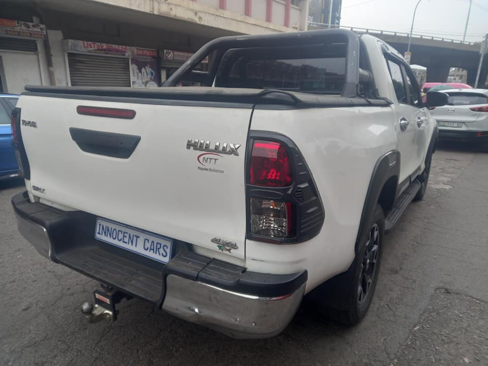 2018 TOYOTA HILUX 2.4GD6 MANUAL 4X4, DOUBLE CAB, WHITE COLOUR