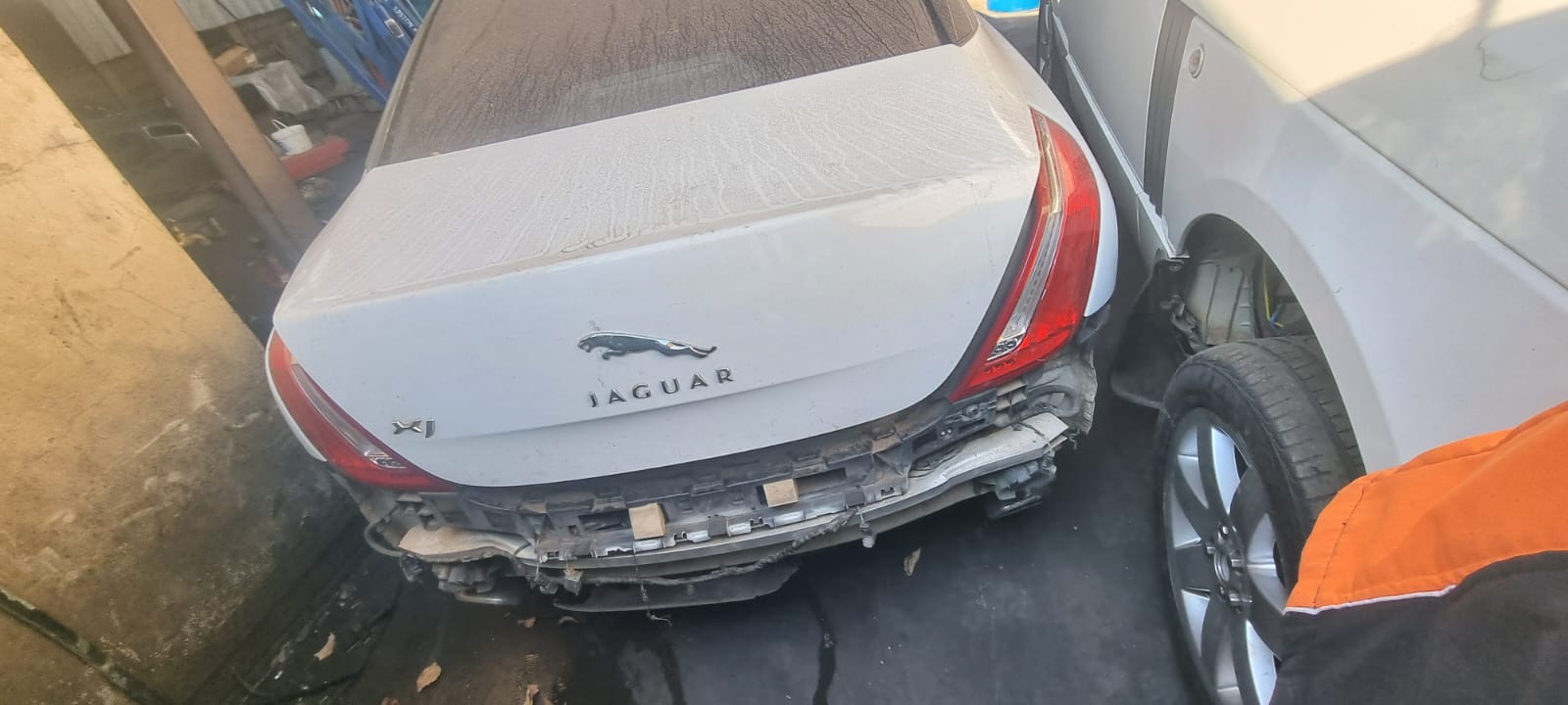 2013 Jaguar XJ 3.0l V6 D Stripping for Spares