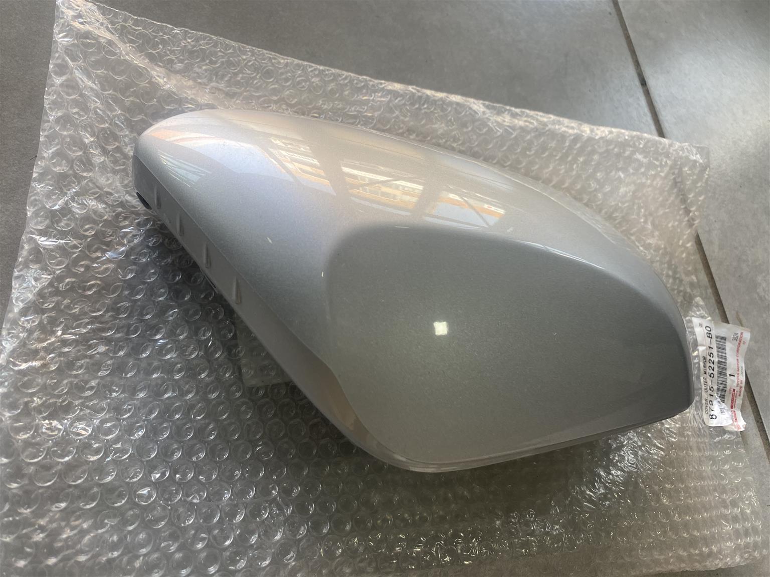 2024 TOYOTA COROLLA MIRROR COVER RIGHT SIDE FOR SALE. BRAND NEW - Private Seller