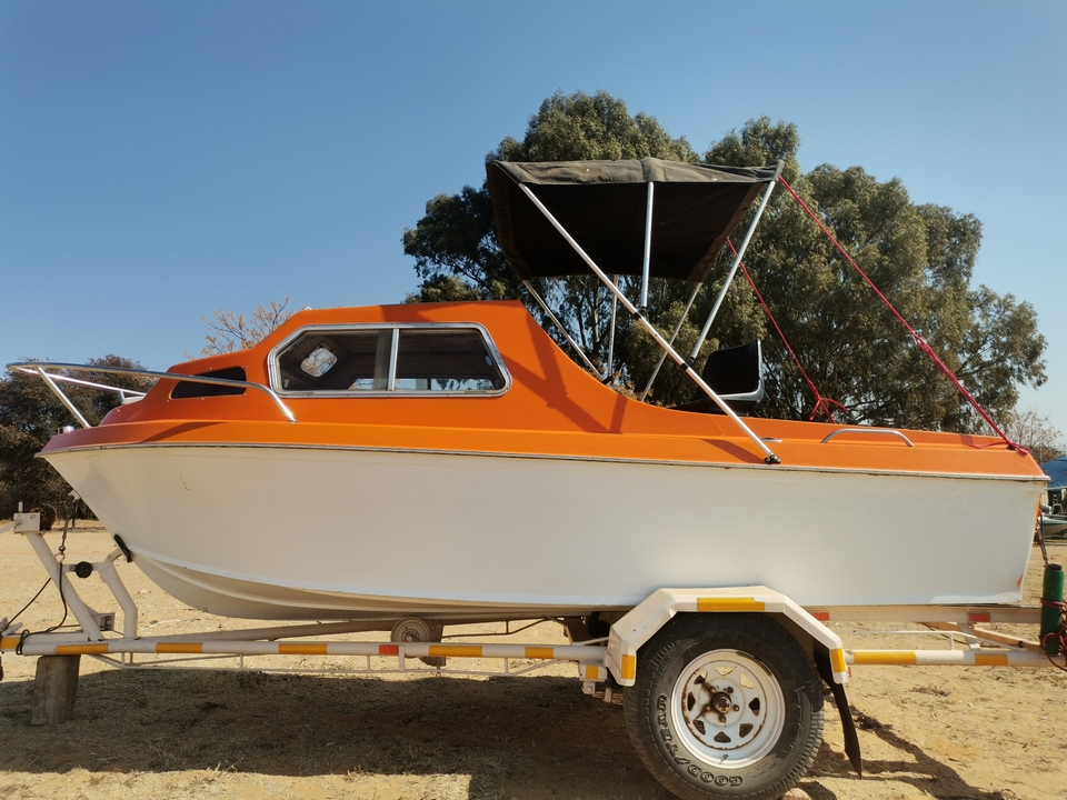 Lovely 15.5Ft Cabana Cabin Fisher/Cruiser - Motor and No Motor Options Available