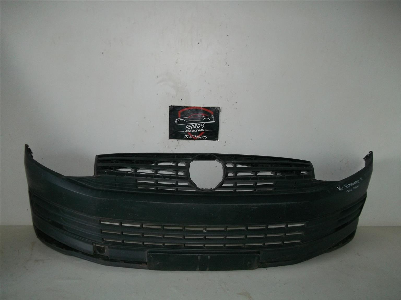 VW Transporter '15-'20 front bumper with grilles - Private Seller VW Transporter '15-'20 front bumper with grilles - Private Seller