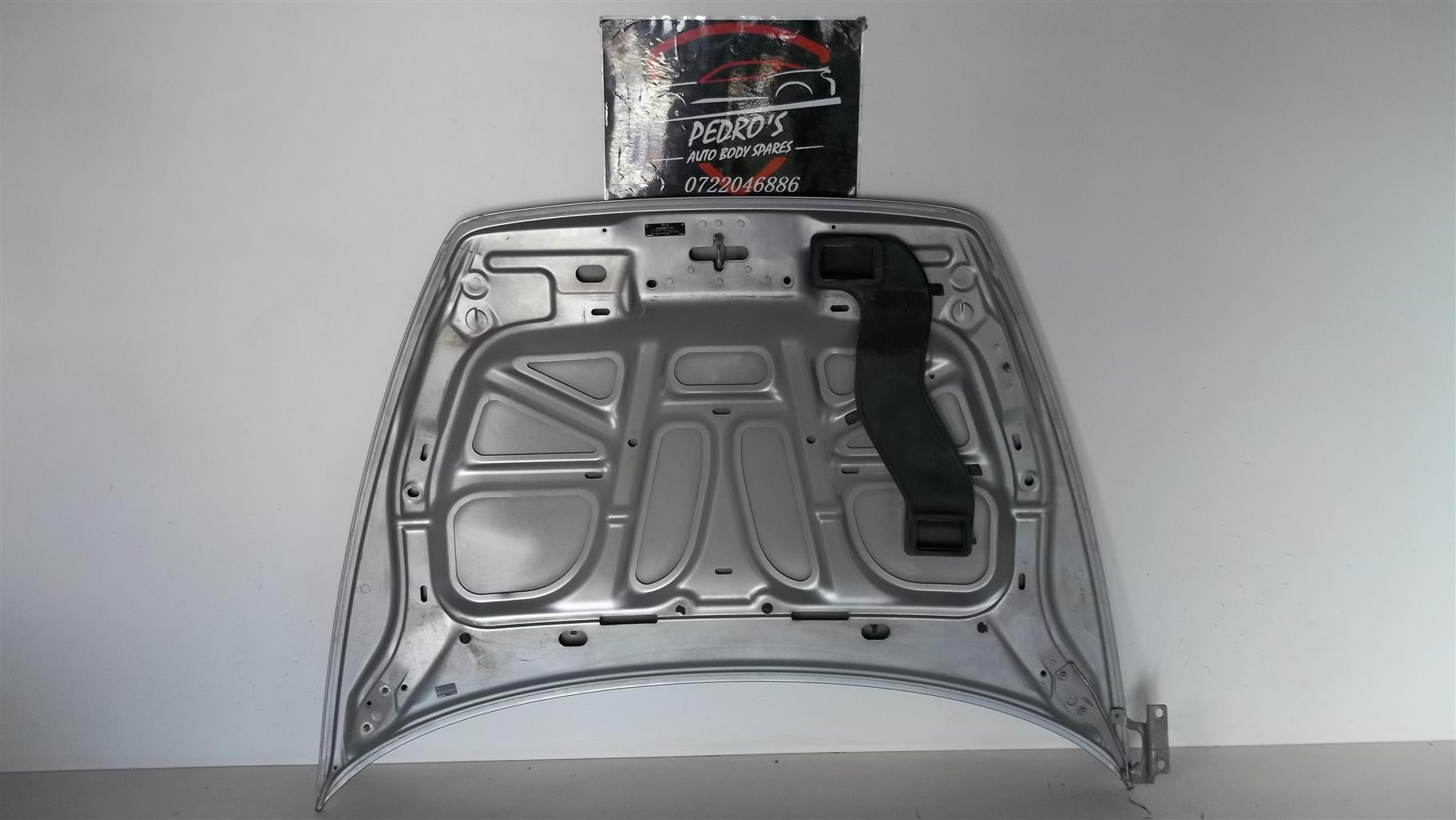 Volvo S40 ('04-'11) bonnet - Private Seller Volvo S40 ('04-'11) bonnet - Private Seller