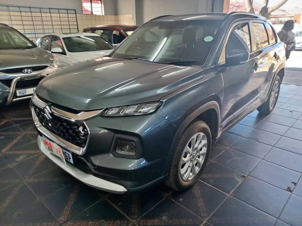 2024 Suzuki grand vitara 1.5 Manual Petrol,Service book  Leather interior  Reverse camera and revers