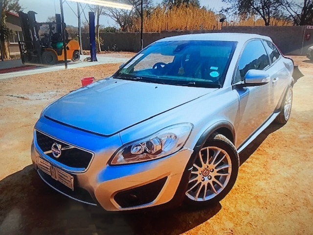 VOLVO C30 2,0 - 2011 Spares - Private Seller